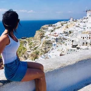 Meet your Posher, Joanie